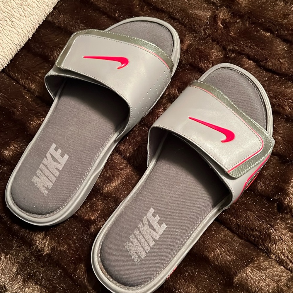 Nike slides